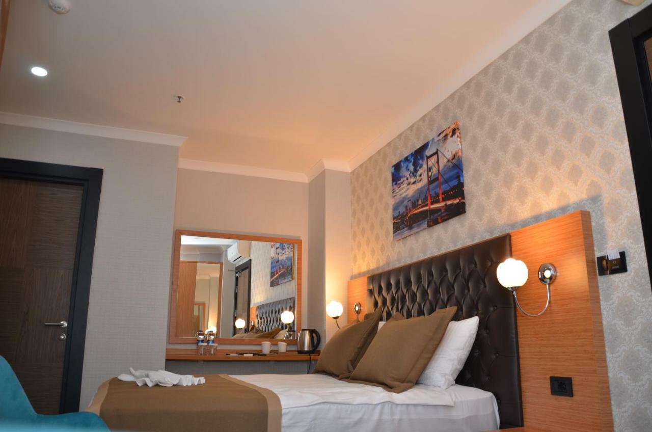 אדאלר Grand Lark Hotel מראה חיצוני תמונה