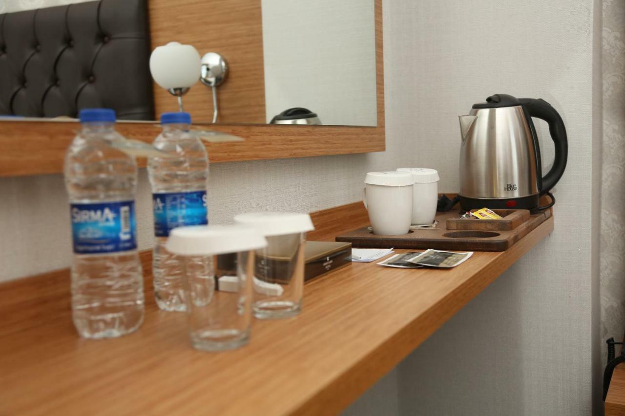 אדאלר Grand Lark Hotel מראה חיצוני תמונה